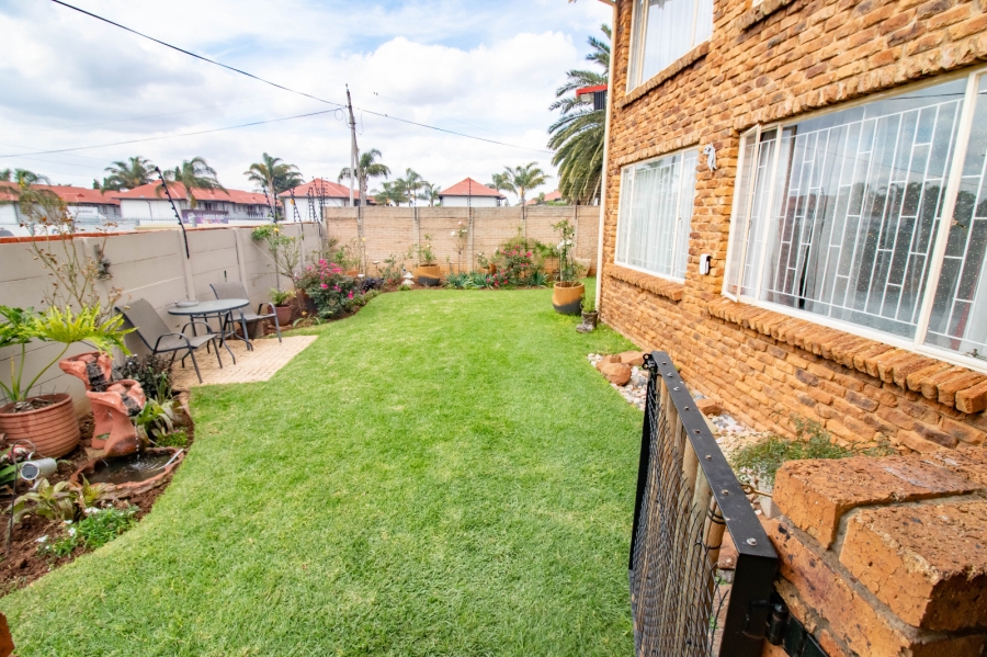 3 Bedroom Property for Sale in Glen Marais Gauteng