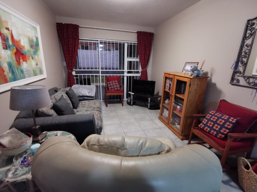 2 Bedroom Property for Sale in Die Hoewes Gauteng