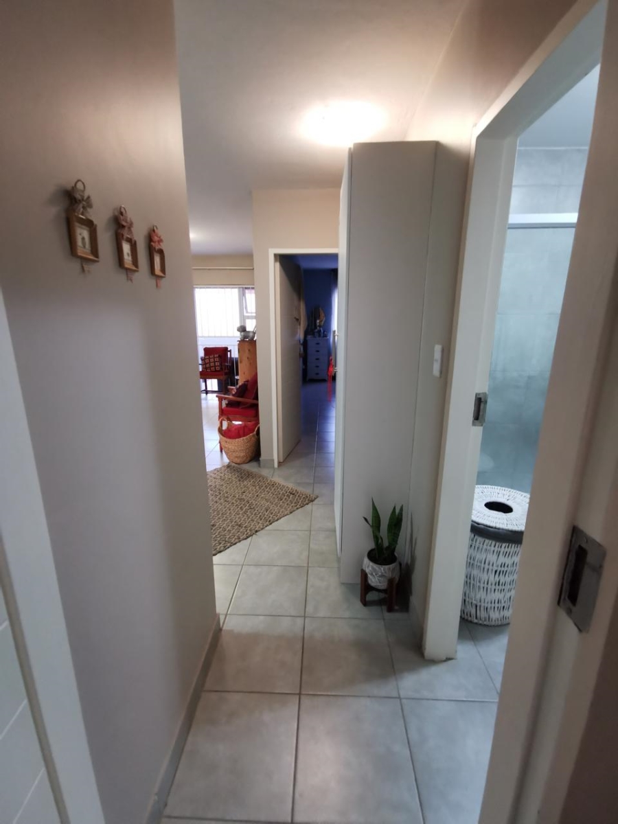 2 Bedroom Property for Sale in Die Hoewes Gauteng
