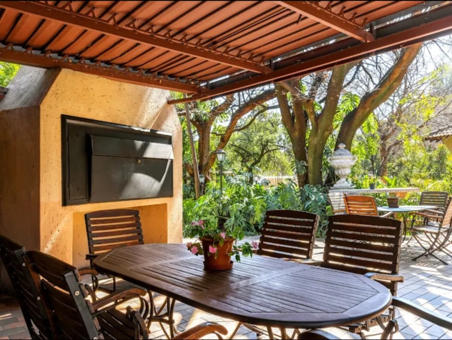 33 Bedroom Property for Sale in Erasmusrand Gauteng