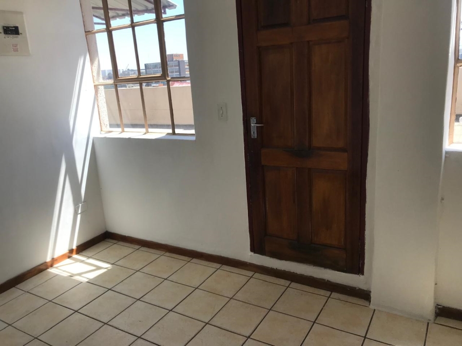 1 Bedroom Property for Sale in Booysens Gauteng