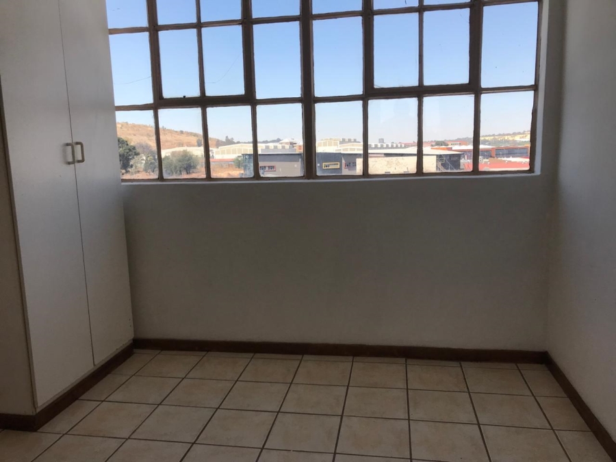 1 Bedroom Property for Sale in Booysens Gauteng
