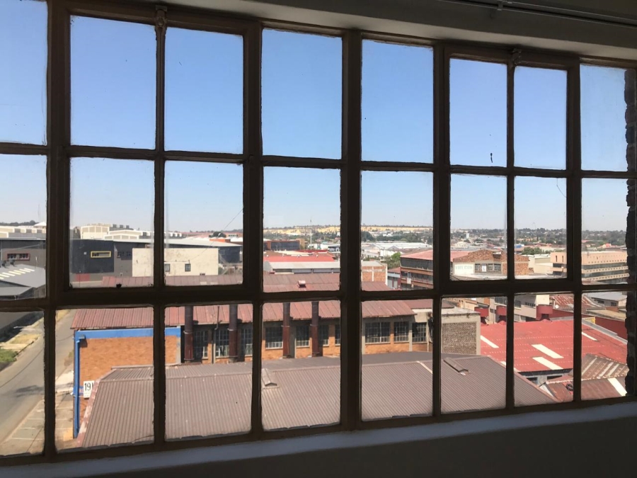 1 Bedroom Property for Sale in Booysens Gauteng