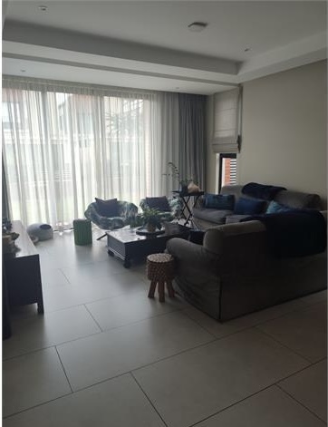 To Let 4 Bedroom Property for Rent in Neighbourhood Estate Gauteng