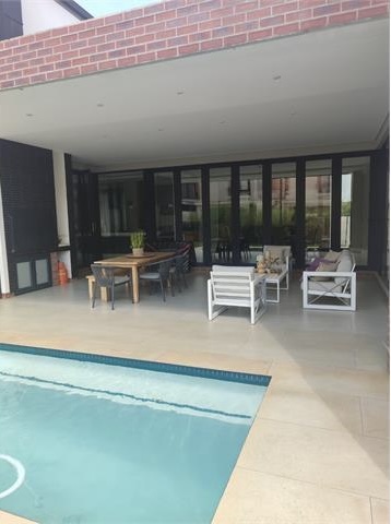 To Let 4 Bedroom Property for Rent in Neighbourhood Estate Gauteng