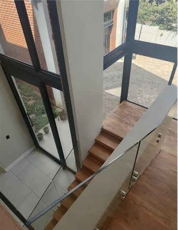 To Let 4 Bedroom Property for Rent in Neighbourhood Estate Gauteng