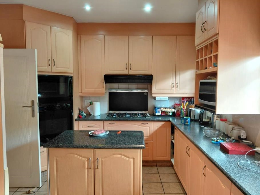 4 Bedroom Property for Sale in Essexwold Gauteng