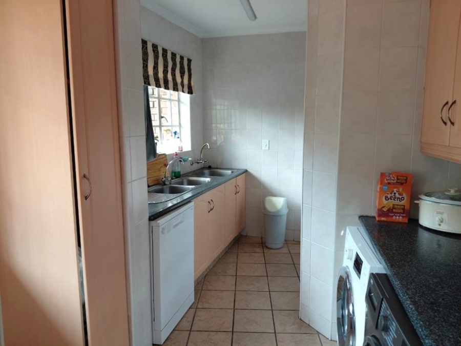 4 Bedroom Property for Sale in Essexwold Gauteng