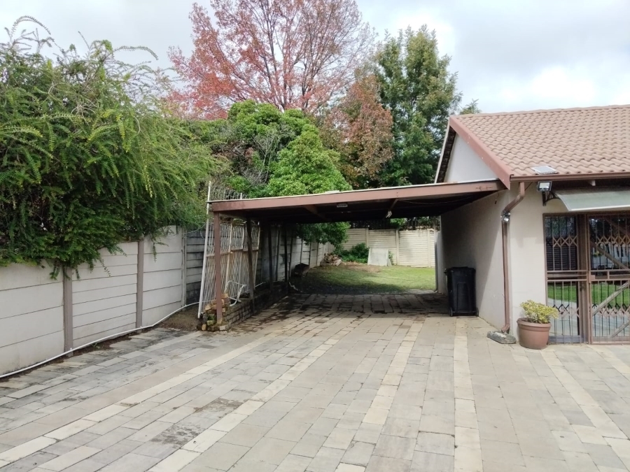 3 Bedroom Property for Sale in Birch Acres Gauteng