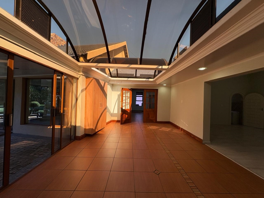 5 Bedroom Property for Sale in Selcourt Gauteng