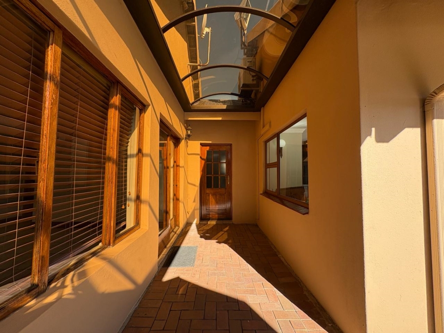 5 Bedroom Property for Sale in Selcourt Gauteng