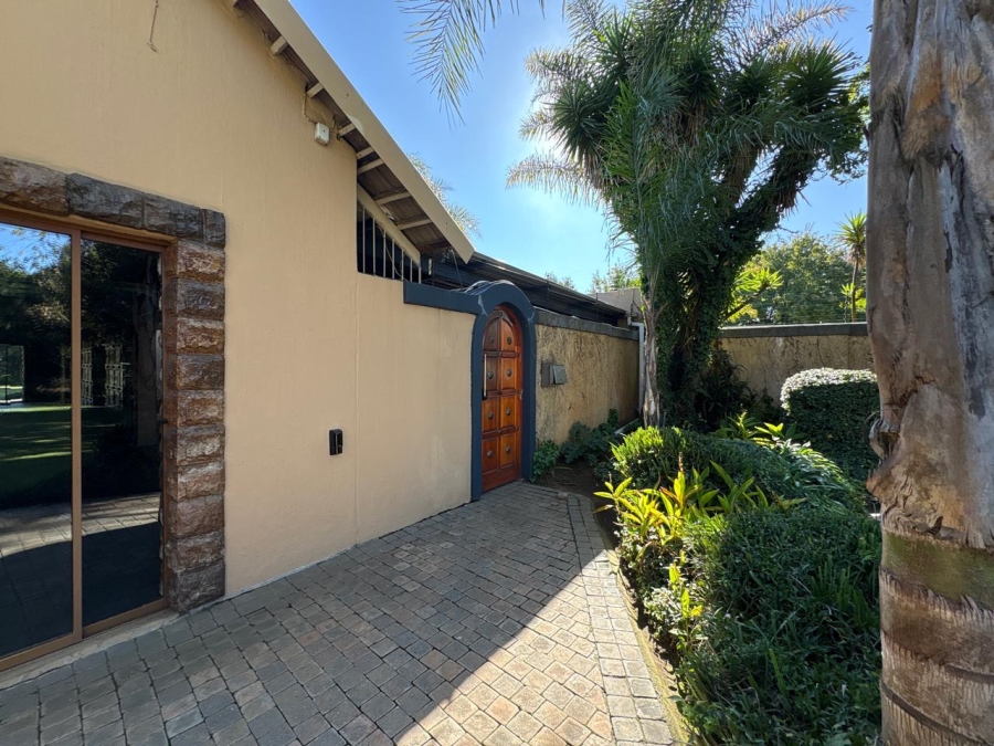5 Bedroom Property for Sale in Selcourt Gauteng