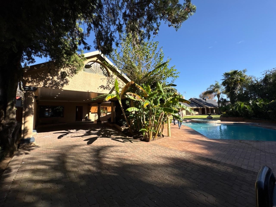 5 Bedroom Property for Sale in Selcourt Gauteng