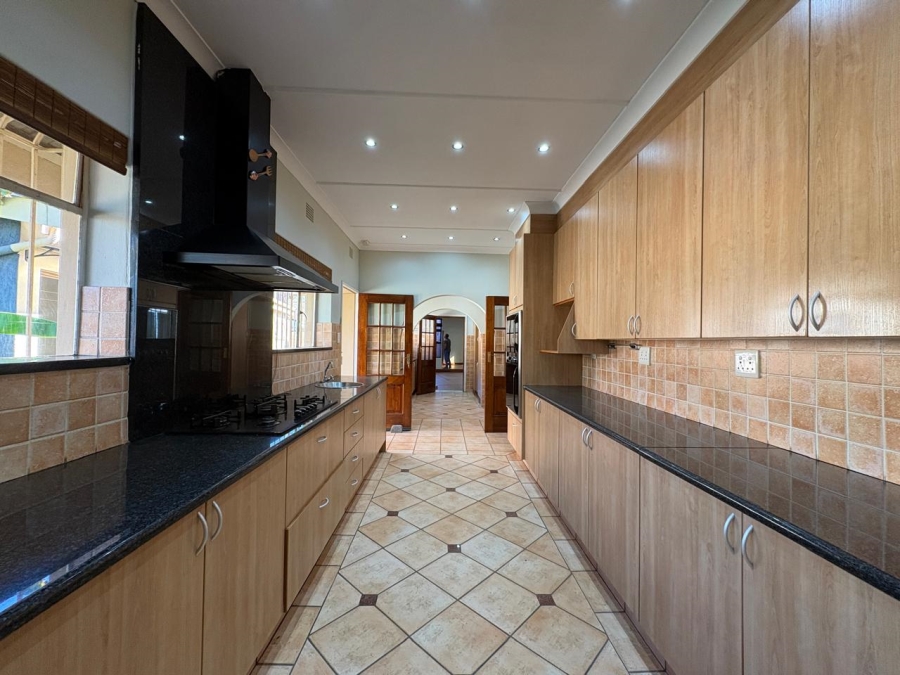 5 Bedroom Property for Sale in Selcourt Gauteng