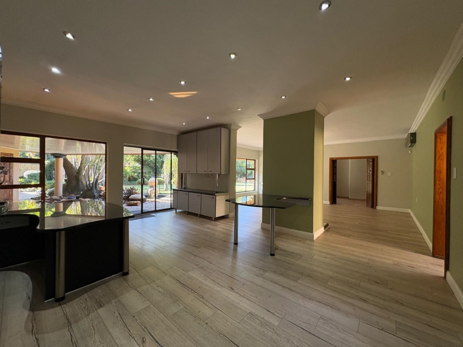 5 Bedroom Property for Sale in Selcourt Gauteng