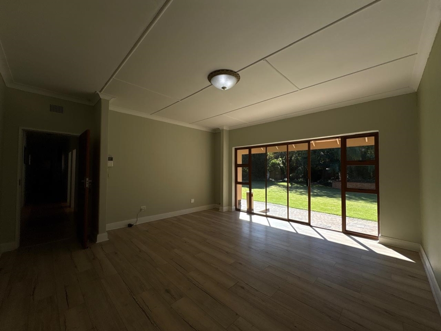 5 Bedroom Property for Sale in Selcourt Gauteng