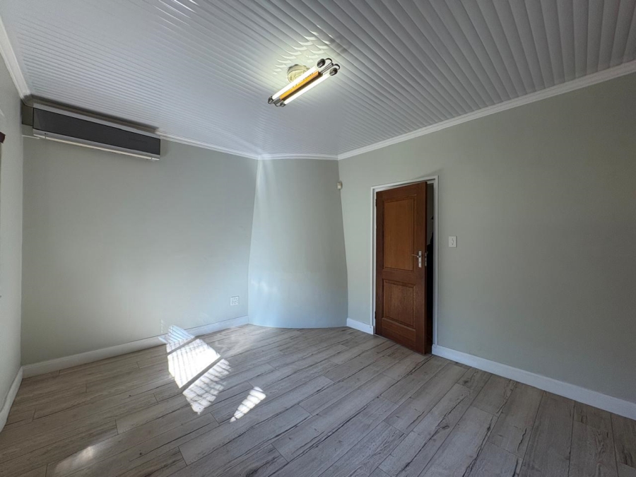 5 Bedroom Property for Sale in Selcourt Gauteng