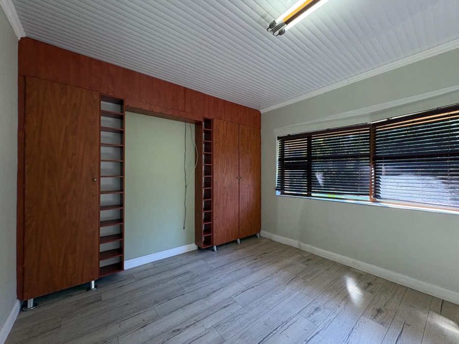 5 Bedroom Property for Sale in Selcourt Gauteng