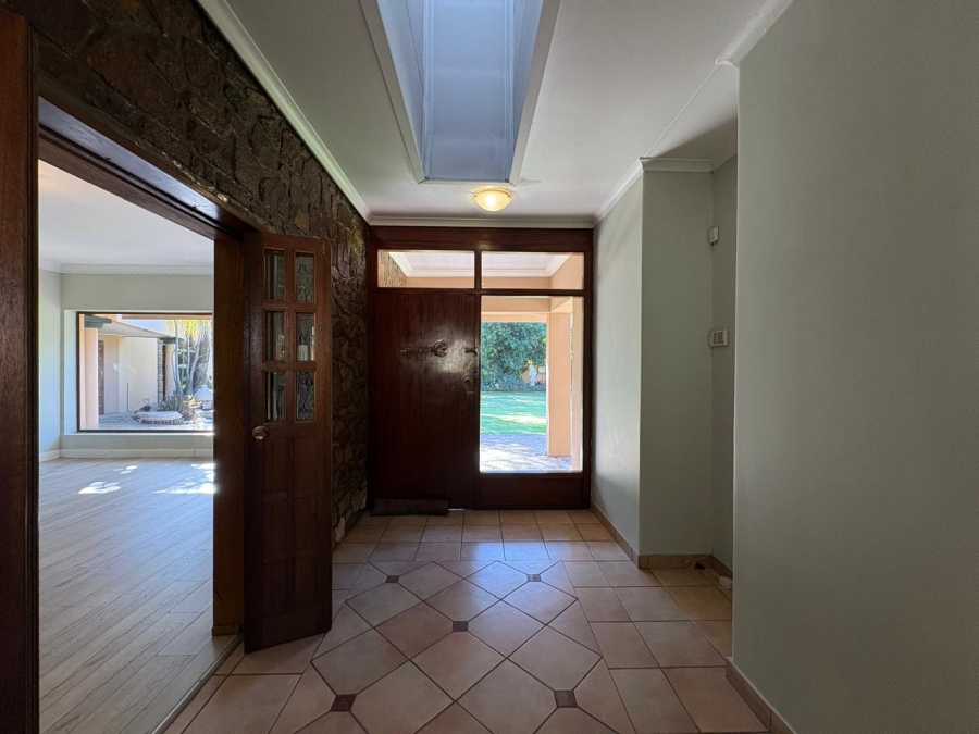 5 Bedroom Property for Sale in Selcourt Gauteng