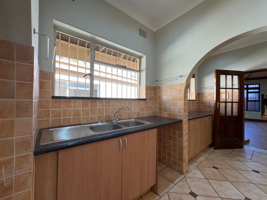 5 Bedroom Property for Sale in Selcourt Gauteng
