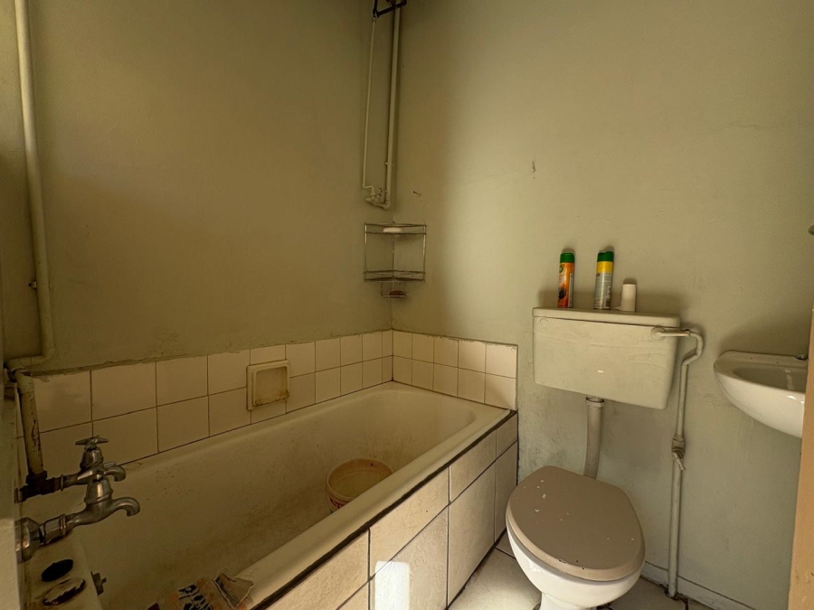 5 Bedroom Property for Sale in Selcourt Gauteng