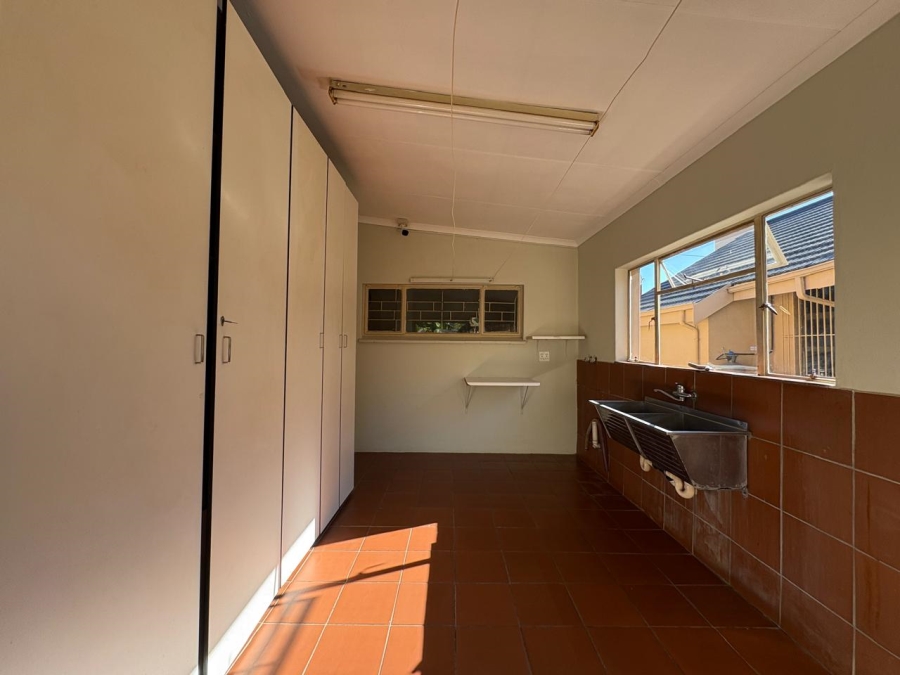 5 Bedroom Property for Sale in Selcourt Gauteng