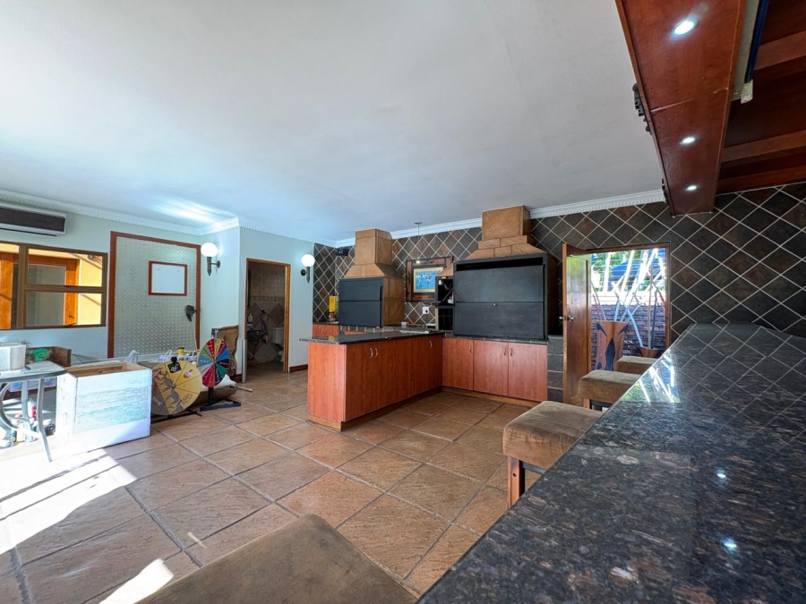 5 Bedroom Property for Sale in Selcourt Gauteng