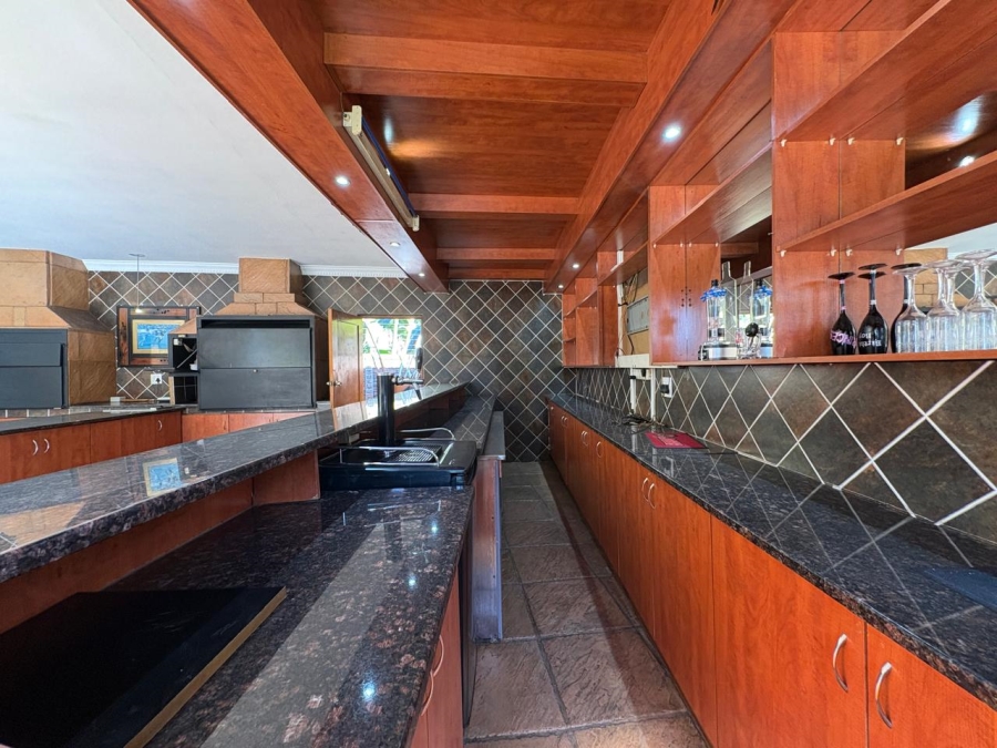 5 Bedroom Property for Sale in Selcourt Gauteng
