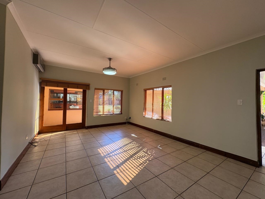 5 Bedroom Property for Sale in Selcourt Gauteng