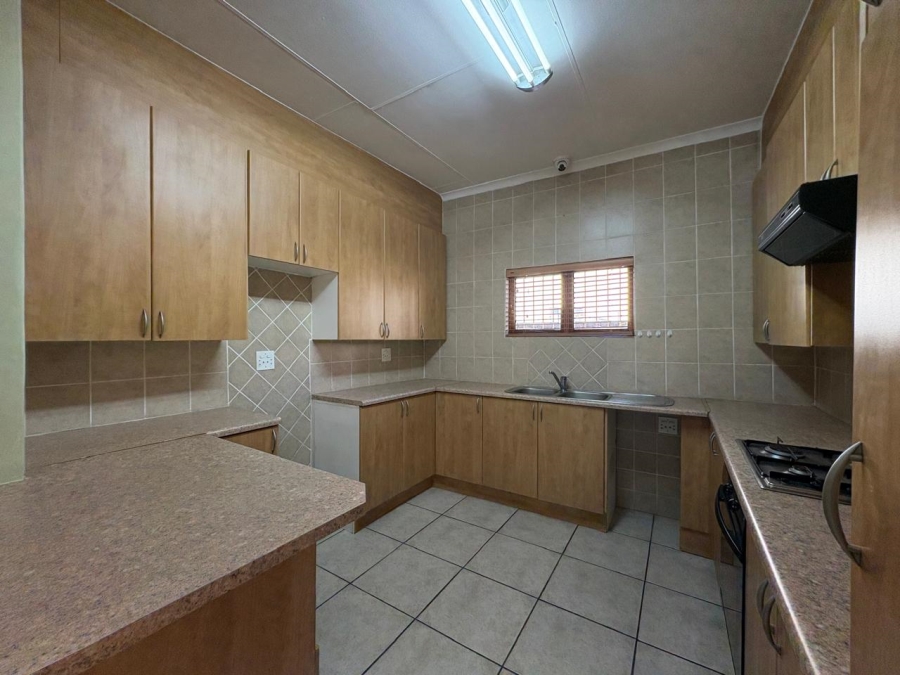 5 Bedroom Property for Sale in Selcourt Gauteng
