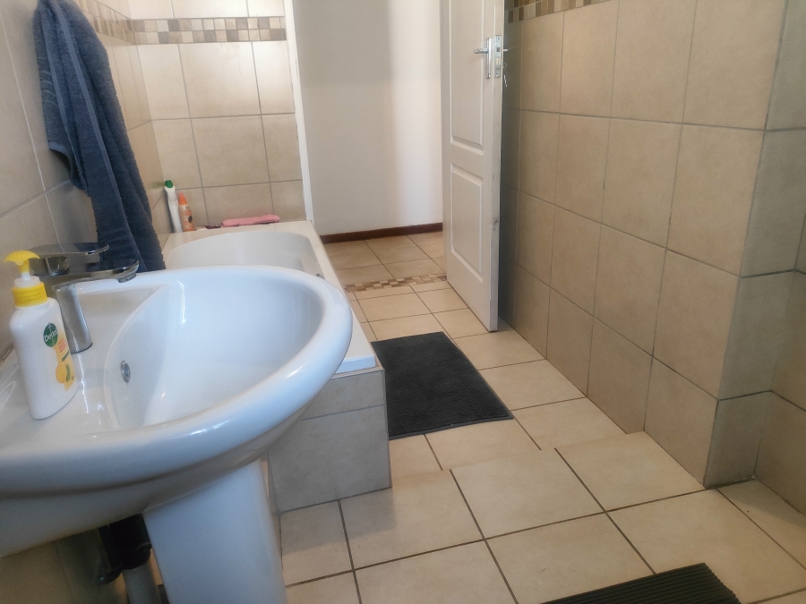 To Let 3 Bedroom Property for Rent in Silverton Gauteng