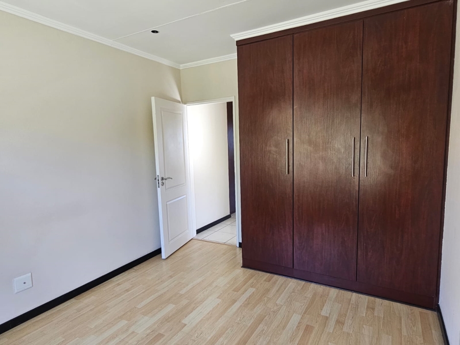 To Let 2 Bedroom Property for Rent in Sunninghill Gauteng