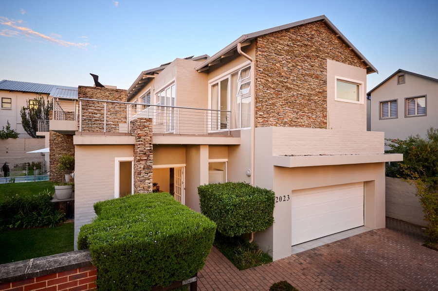 4 Bedroom Property for Sale in Waterfall Country Village Gauteng