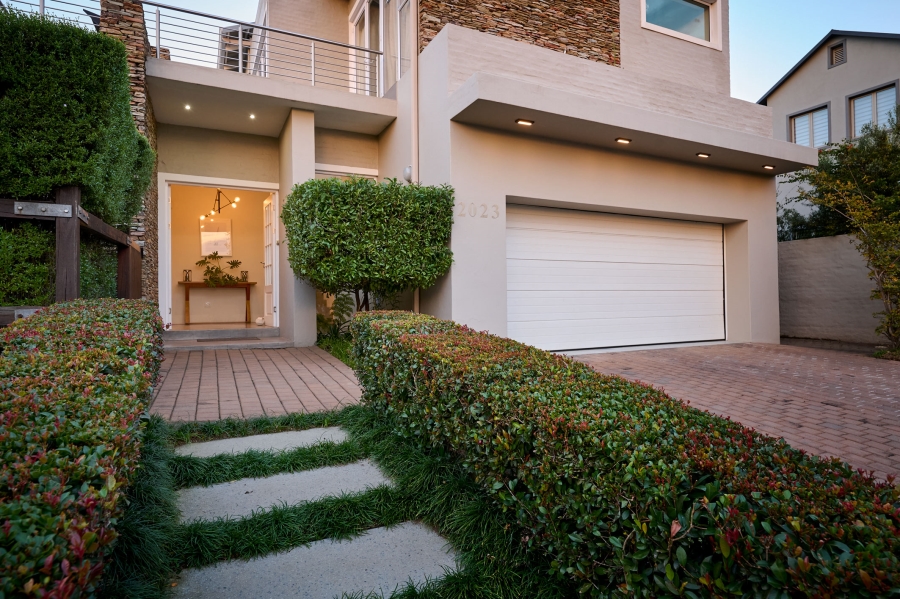 4 Bedroom Property for Sale in Waterfall Country Village Gauteng