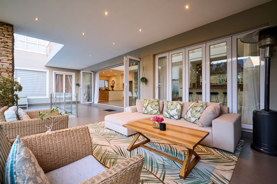 4 Bedroom Property for Sale in Waterfall Country Village Gauteng