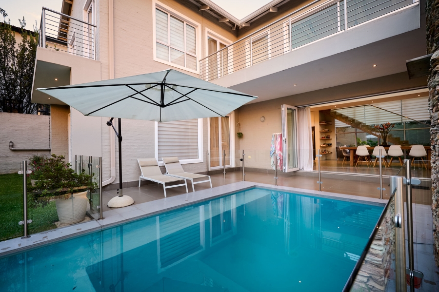 4 Bedroom Property for Sale in Waterfall Country Village Gauteng