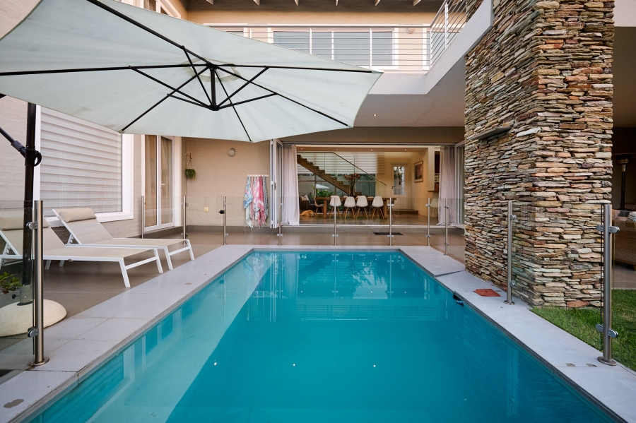 4 Bedroom Property for Sale in Waterfall Country Village Gauteng
