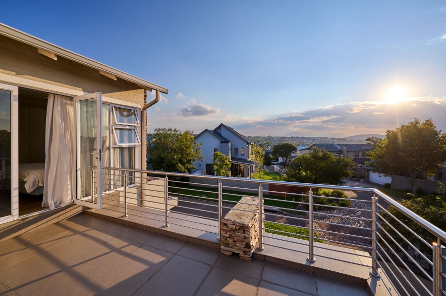 4 Bedroom Property for Sale in Waterfall Country Village Gauteng