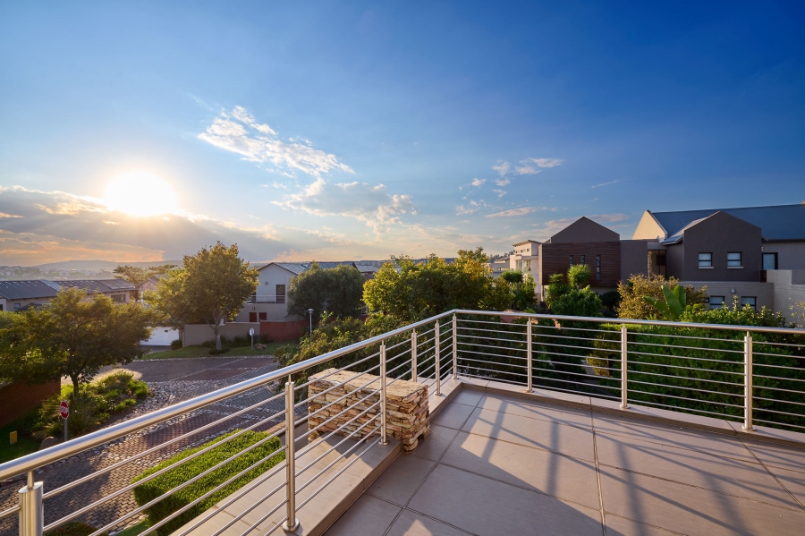 4 Bedroom Property for Sale in Waterfall Country Village Gauteng