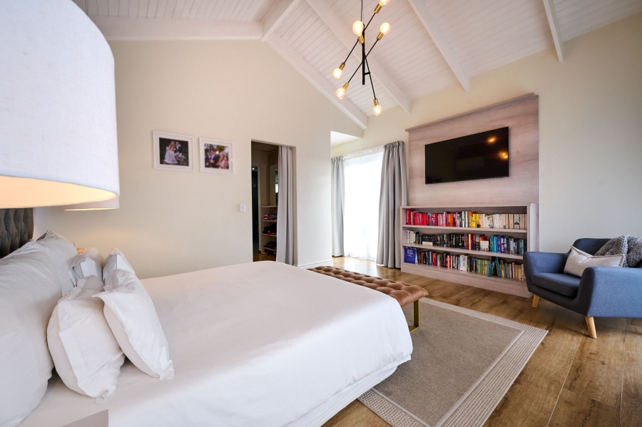 4 Bedroom Property for Sale in Waterfall Country Village Gauteng