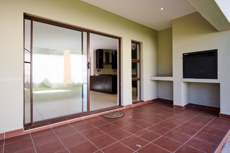3 Bedroom Property for Sale in Carlswald North Estate Gauteng