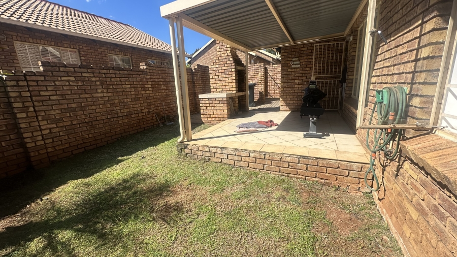 2 Bedroom Property for Sale in Highveld Gauteng