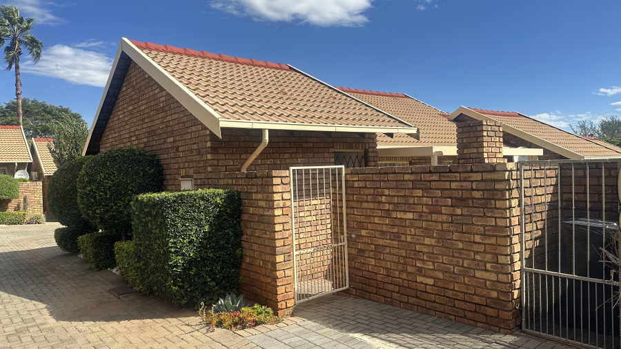 2 Bedroom Property for Sale in Highveld Gauteng