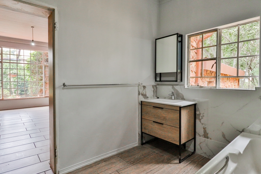 To Let 4 Bedroom Property for Rent in Rietvallei AH Gauteng