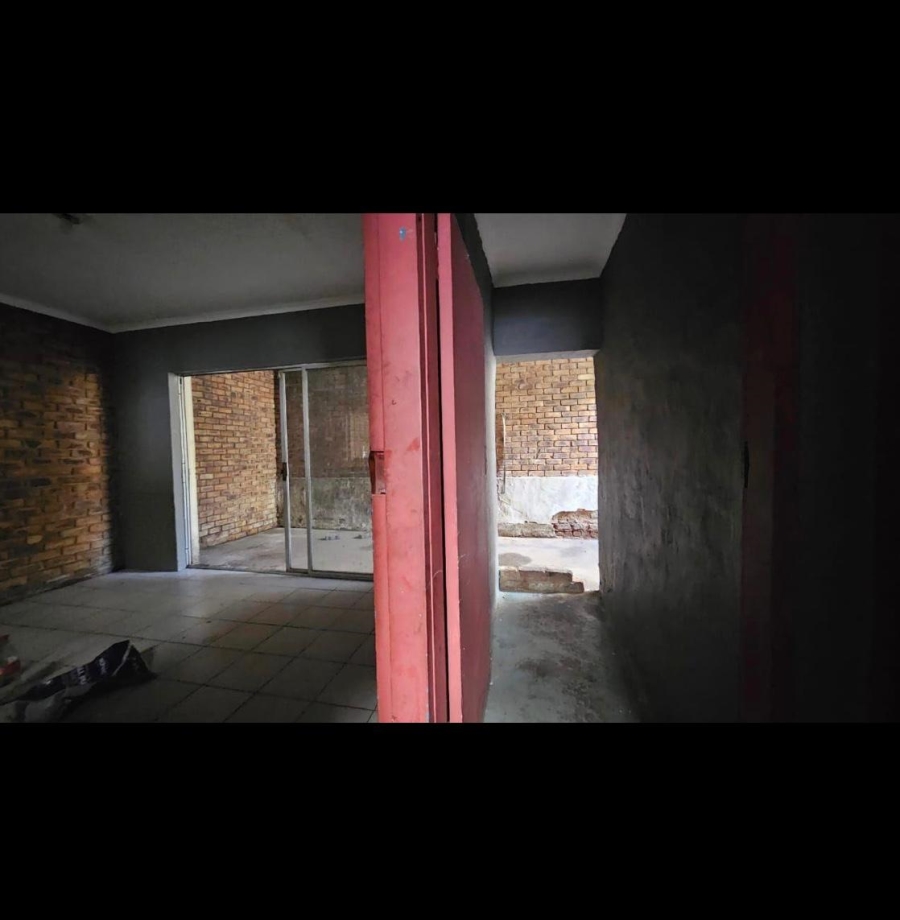 To Let Commercial Property for Rent in Pretoria West Gauteng