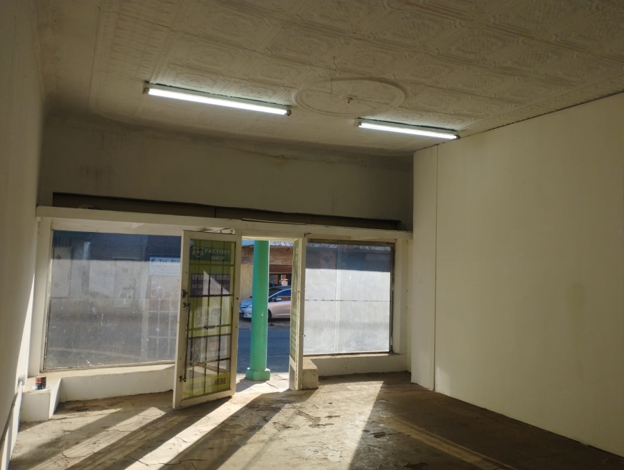 To Let Commercial Property for Rent in Roodepoort Gauteng