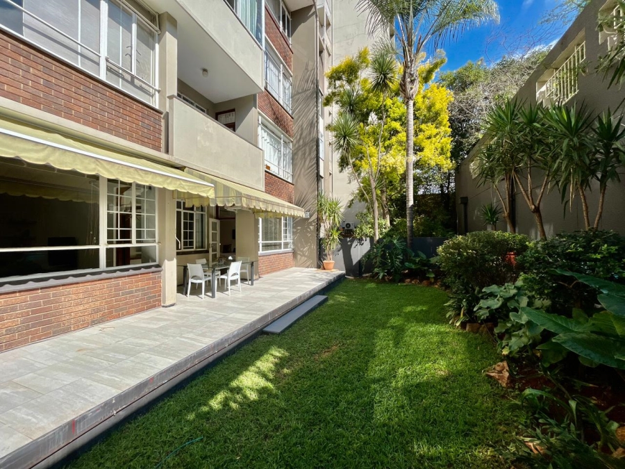 To Let 2 Bedroom Property for Rent in Rosebank Gauteng