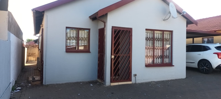 3 Bedroom Property for Sale in Elandspoort Gauteng