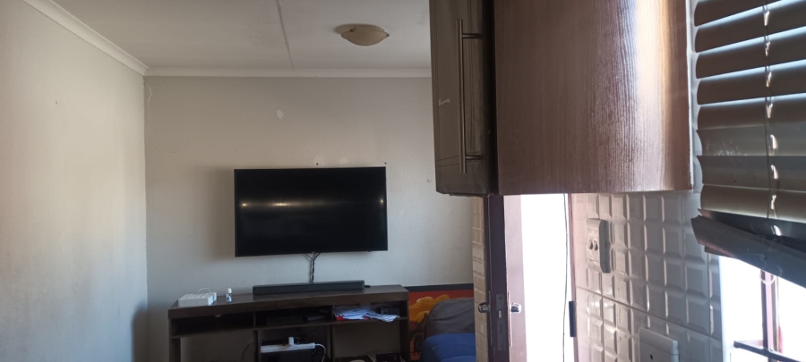 3 Bedroom Property for Sale in Elandspoort Gauteng