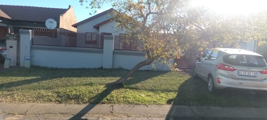 3 Bedroom Property for Sale in Elandspoort Gauteng